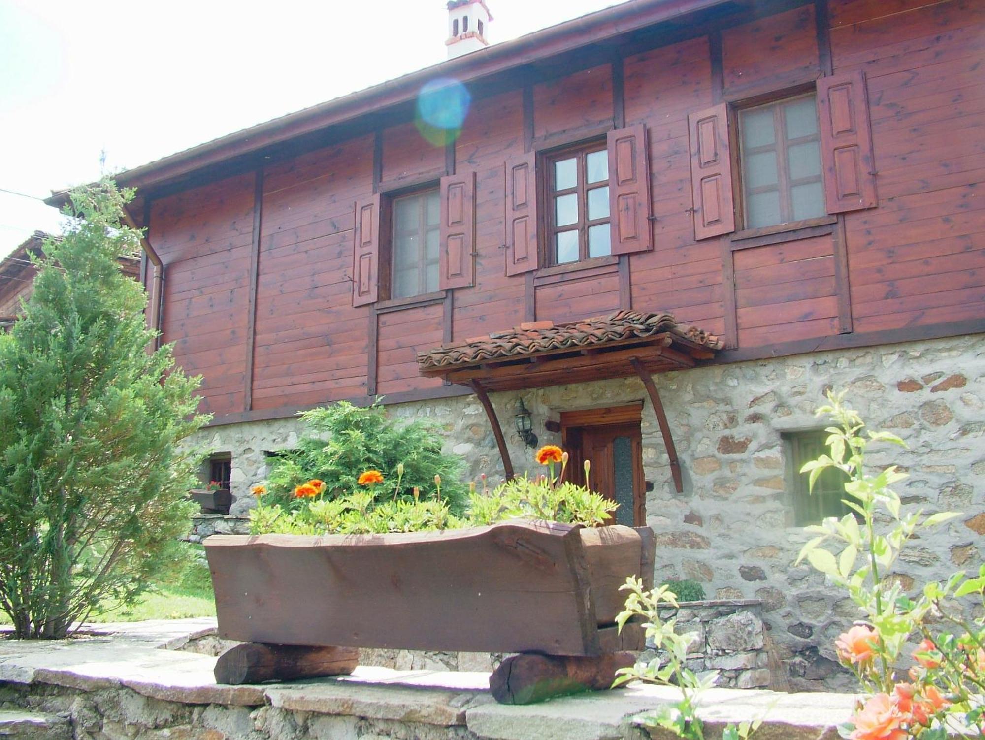 Hadji Neikovi Guest Houses Kopriwschtiza Exterior foto